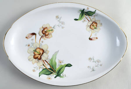 Wildwood (1 3-4" Rim, White) 16" Oval Serving Platter by Meito