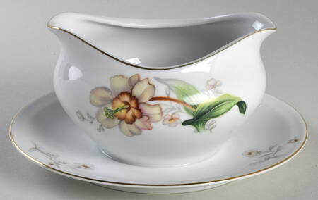 Wildwood (1 3-4" Rim, White) Gravy Boat with Attached Underplate