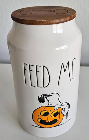 Peanuts Treat Jar & Lid