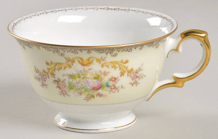 MEI1331 Footed Cup