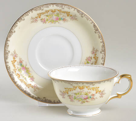 MEI1331 Footed Cup & Saucer Set