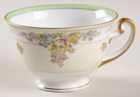 MEI1332 Footed Cup