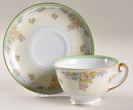 MEI1332 Footed Cup & Saucer Set by Meito