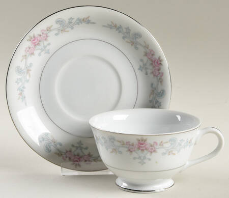 MZH5 Footed Cup & Saucer Set