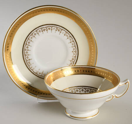 H1488 Footed Cup & Saucer Set by Minton