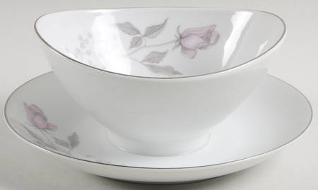 Mon Amour Gravy Boat with Attached Underplate