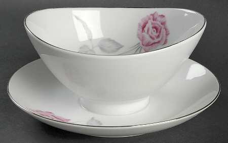 Classic Rose Gravy Boat with Attached Underplate