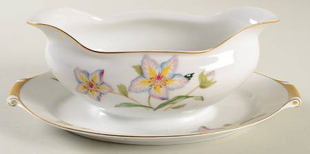 Crestwick Gravy Boat with Attached Underplate