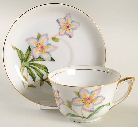 Crestwick Flat Cup & Saucer Set
