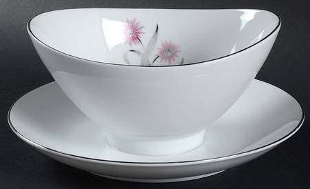 Fieldcrest Gravy Boat with Attached Underplate