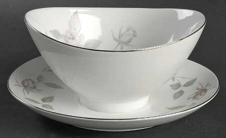 Glenora Gravy Boat with Attached Underplate