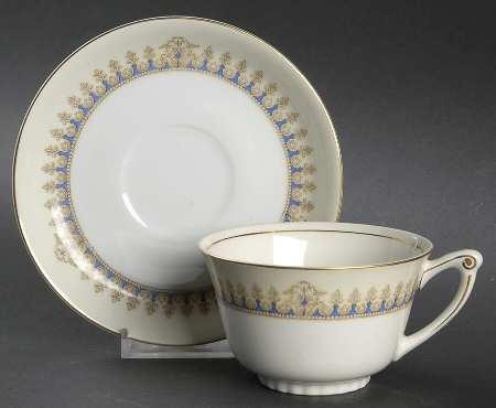 Jupiter Footed Cup & Saucer Set
