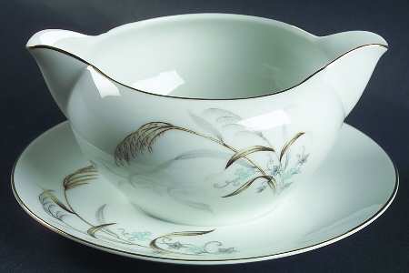 Laura Gravy Boat with Attached Underplate