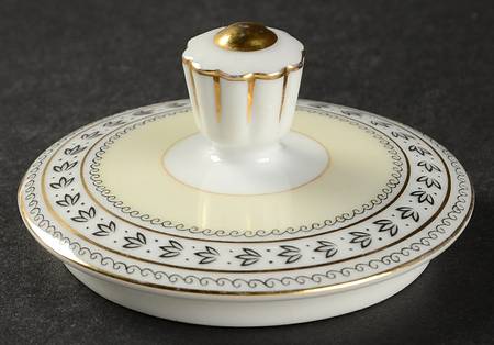 Laurel Lid for Sugar Bowl