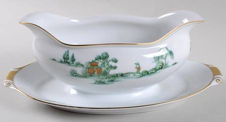 Manchu Gravy Boat with Attached Underplate