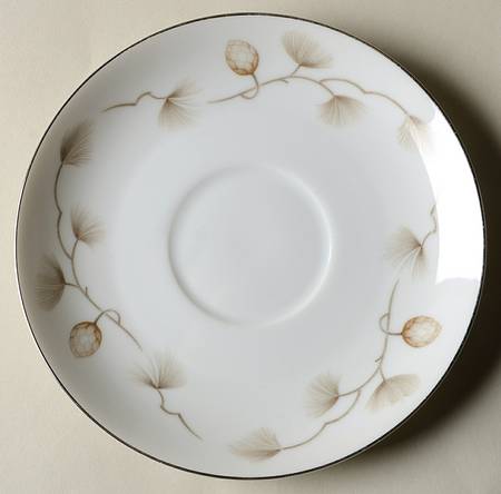 Madera Pine Saucer by Narumi