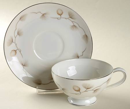 Madera Pine Footed Cup & Saucer Set