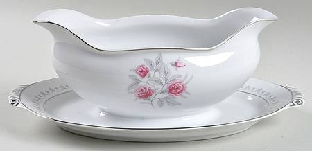 Mentone Gravy Boat with Attached Underplate