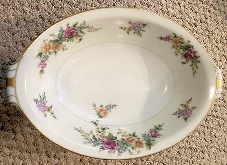 Merivale 11" Oval Vegetable Bowl