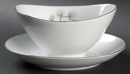 Pinecrest Gravy Boat with Attached Underplate