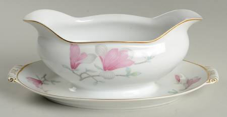 Rafael Gravy Boat with Attached Underplate