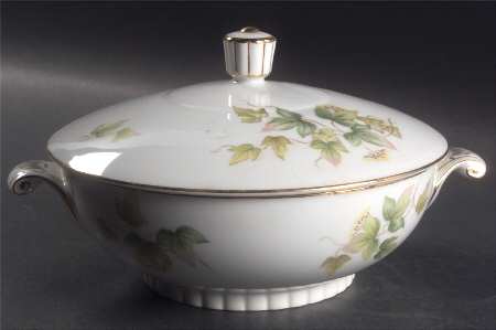Ravenna Round Covered Vegetable