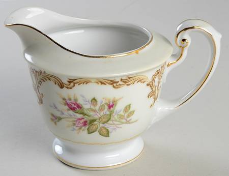 Rosebud Creamer