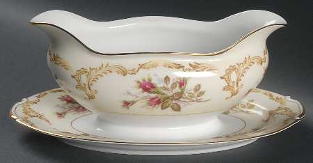 Rosebud Gravy Boat with Attached Underplate