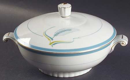Sonata Round Covered Vegetable