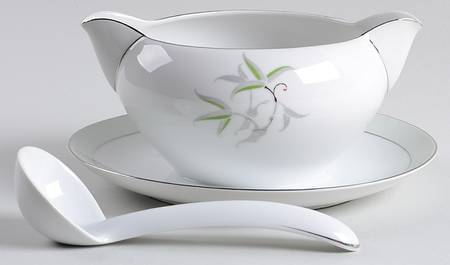 Southwind Gravy Boat Attached Underplate & Ladle