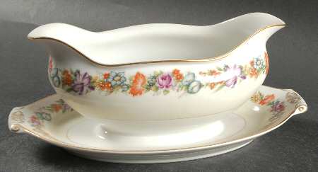 Stratford Gravy Boat with Attached Underplate