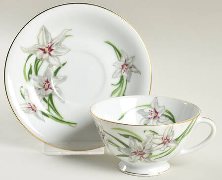 White Lily Footed Cup & Saucer Set