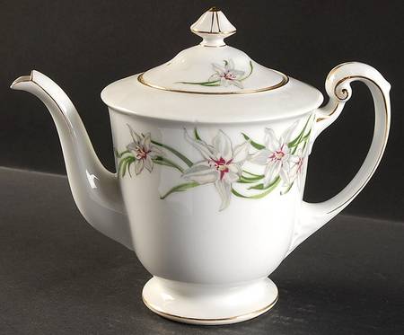 White Lily Teapot & Lid