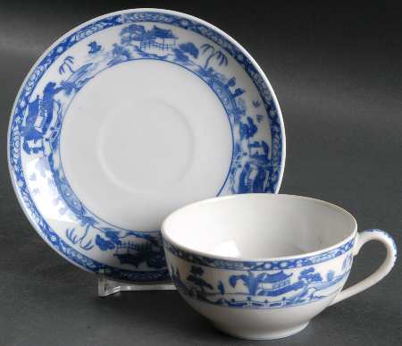 11006 Flat Cup & Saucer Set