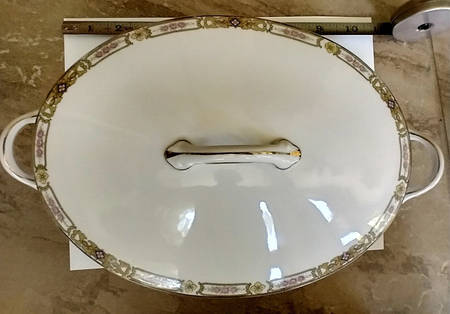 13680 Oval Covered Vegetable