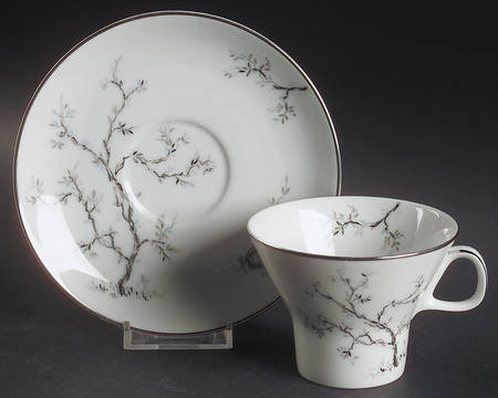 1386 Flat Cup & Saucer Set