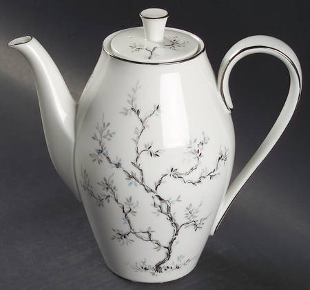 1386 Small Coffee Pot & Lid
