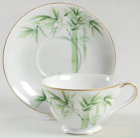 1538G Footed Cup & Saucer Set