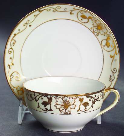 17462 Flat Cup & Saucer Set