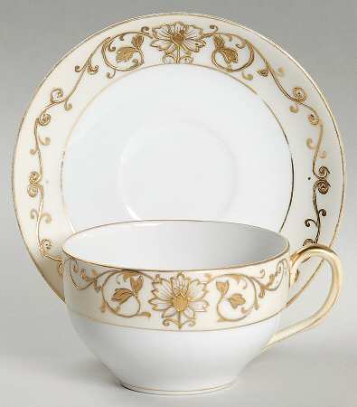 17462 Flat Cup & Saucer Set