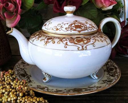 175 Teapot & Lid