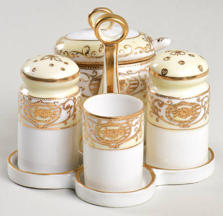 175 (7 Piece) Condiment (S/P,Mus,Spoon,Tph,Tray)