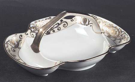 175 3-Part Divided Handled Candy Dish