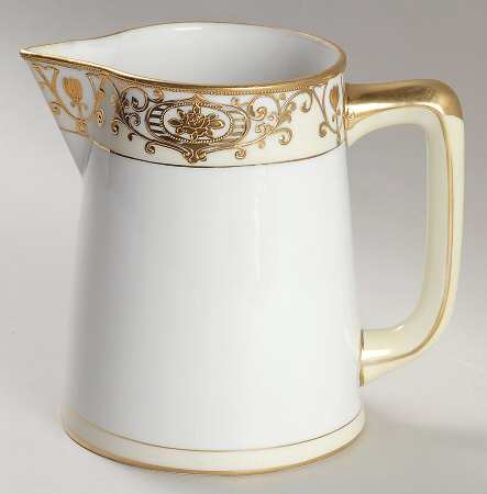 175 28 Oz Pitcher