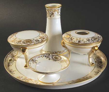 175 (7 Piece) Dresser Set