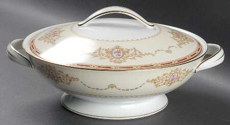 1802 Round Covered Vegetable