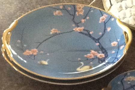 20002 Handled Cake Plate