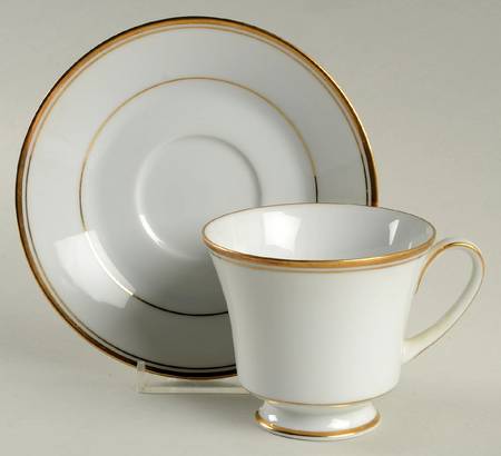 2684 Footed Cup & Saucer Set