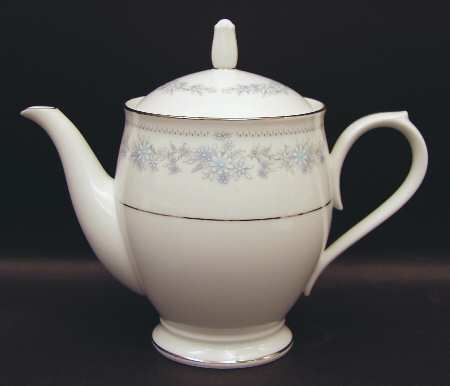 3-957 Teapot & Lid