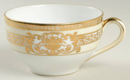37532-77630 Oversized Cup & Saucer Set